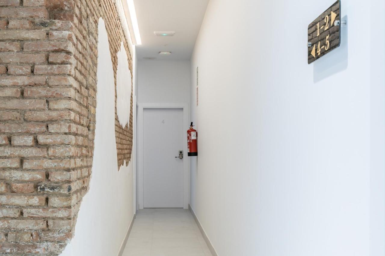 Chic & Comfortable Apartment, Private Terrace Valence